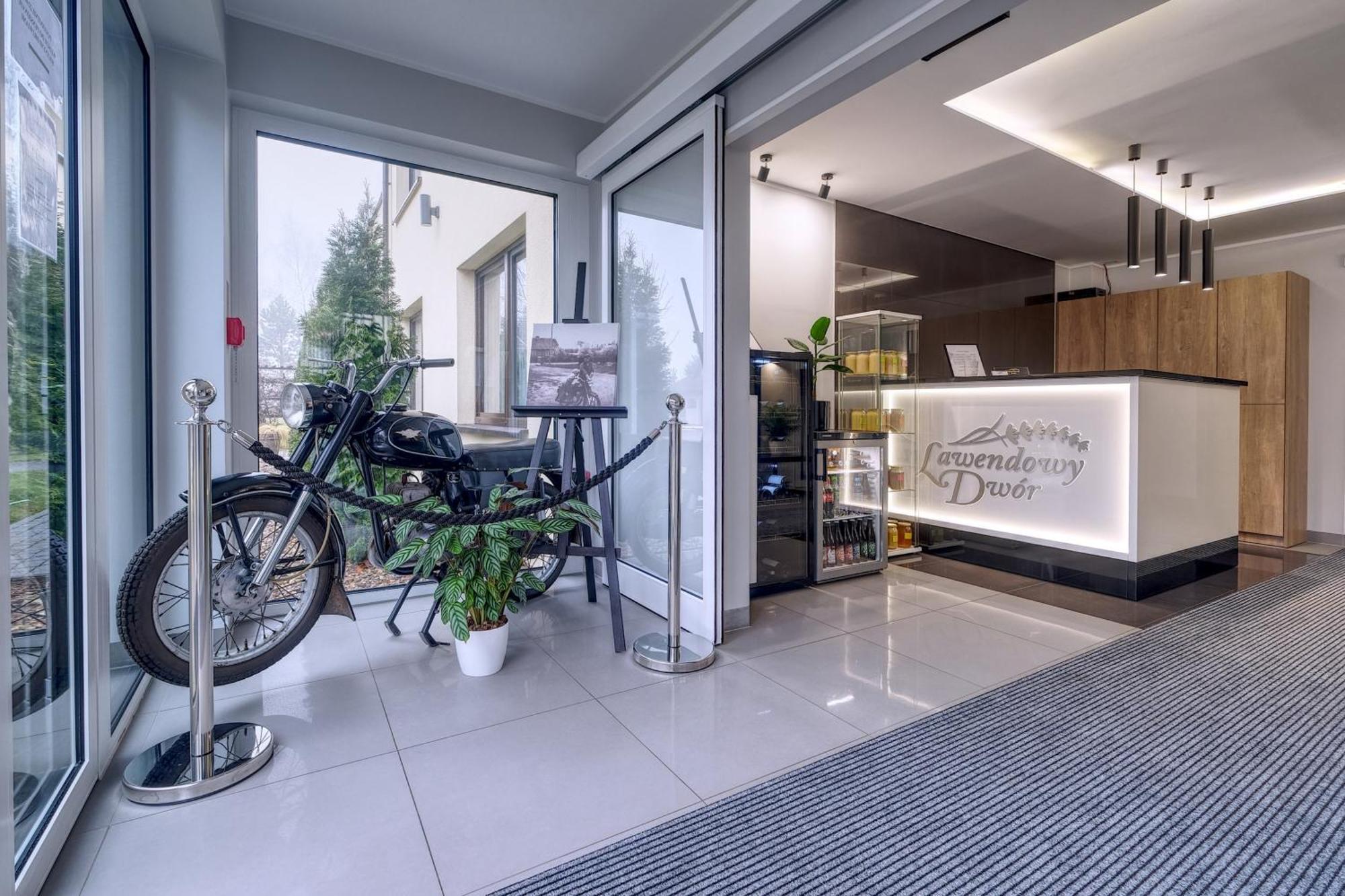 Lawendowy Dwor Bed & Breakfast Pszczolki Luaran gambar